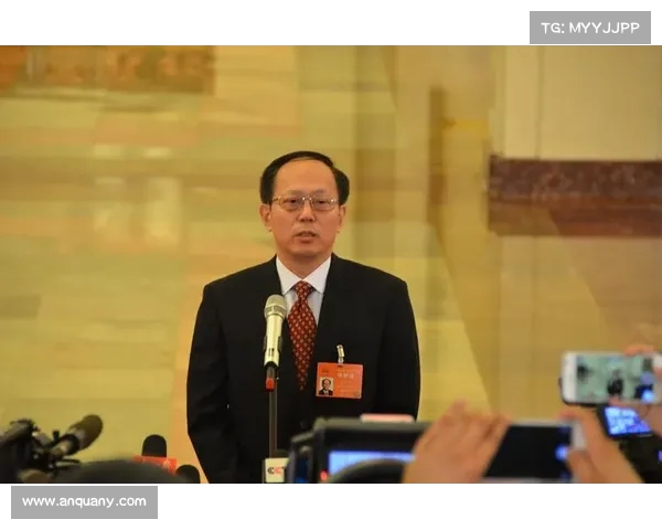 杜陈争夺国足管理权背后:苟仲文落马揭示中国足球的深层危机(苟仲文批评杜锋) 杜陈争夺国足管理权背后:苟仲文落马揭示中国足球的深层危机(苟仲文批评杜锋)